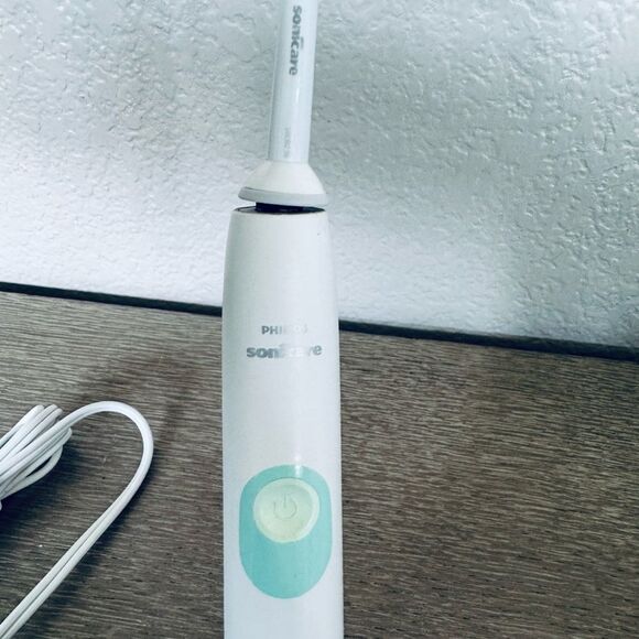 Philips Sonicare Electric Toothbrush - Picture 6 of 6